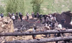Van'da ev yangını: 14 yaşındaki çocuk öldü