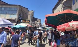 Van’da Kurban Bayramı Hareketliliği: Vatandaşlar Son Gün Alışverişinde Yoğunluk Oluşturdu