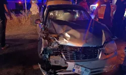 Van'da 2 otomobil çarpıştı: Yaralılar var