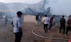 Van'da yangın maddi hasara yol açtı