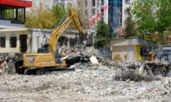 Van Hz. Ömer Camisinin yıkım işlemlerinde sona gelindi