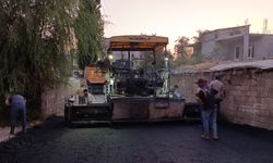 Edremit’te asfalt çalışmaları  hız kesmeden devam ediyor