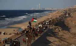 Gazze'de ateşkes yürürlüğe girdi: Filistinlilerin kuzeye dönüşü sürüyor