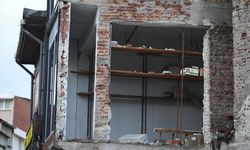 Sındırgı depreminin ardından çöken binalar görüntülendi