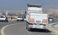 Van’da sahil yolu çökme tehlikesiyle karşı karşıya