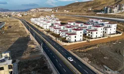 Van Elmalık Yolu trafiğe açıldı