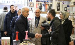 Bakan Uraloğlu Van’da esnafla buluştu