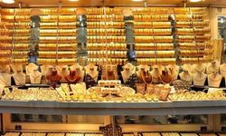 Van’da bir kuyumcu emanetteki para ve altınlarla kayboldu