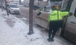 İpekyolu Belediyesi kar yağışı sonrası sahadaki çalışmalarını sürdürüyor