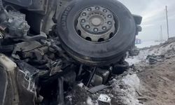 Van Erciş’te tır şarampole devrildi: 1 kişi yaralandı