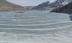 Van'da Sibirya soğukları: Barajlar buz tuttu