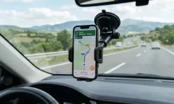 Ön cama telefon sabitlemeye yasak kapıda: Araç sahiplerine 21 bin TL ceza kesilecek