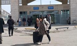 Van’da Kapıköy Sınır Kapısı’nda yoğunluk: İranlılar ülkelerine dönüyor