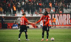 Vanspor bitime 3 hafta kala ligde kalmayı garantiledi