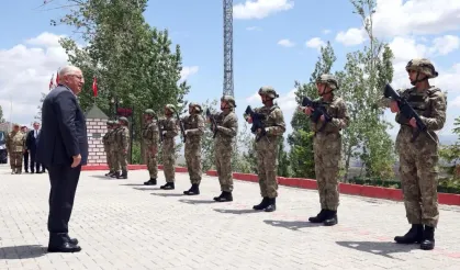 Bakan Güler Van - İran sınır hattında incelemelerde bulundu