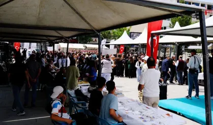 2. Van Yerel Kitap Fuarı kapılarını açtı