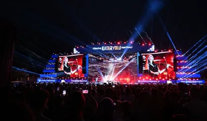 Kültür Yolu Festival’i  Van’a renk kattı