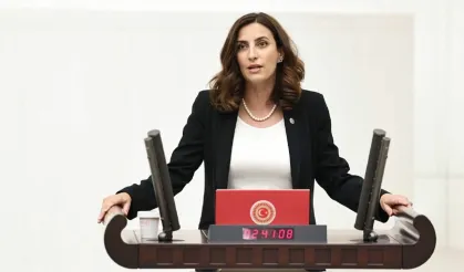 Vanlı milletvekili CHP’ye katıldı