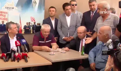 Özgür Özel'in emeklilerle buluşmasında kavga: Yalakalık yapma