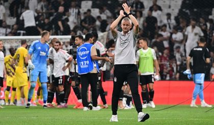 Beşiktaş tribünleri Ole Gunnar Solskjaer'i ıslıkladı!
