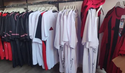 Vanspor’un yeni sezon formaları satışta! İşte fiyatları...