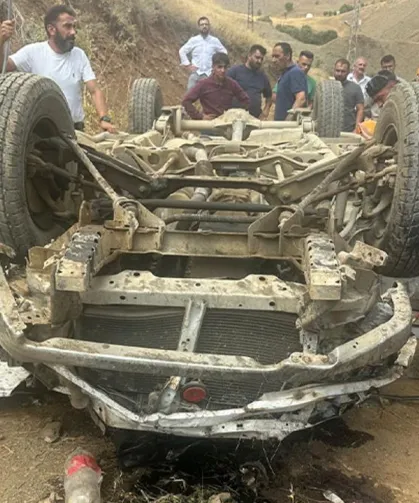 Hakkari'de trafik kazası: 3 ağır yaralı