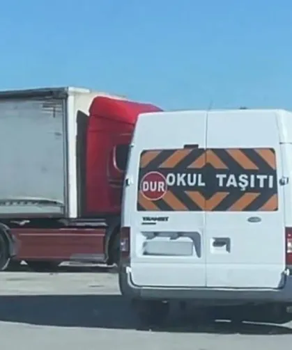 Van'da 'okul taşıtı' yazan araçtan çıkanlar şok etti