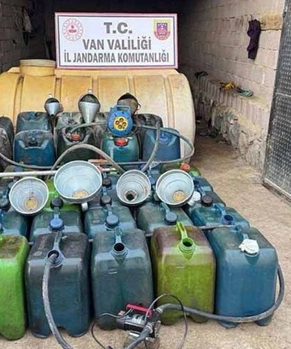 Van’da kaçak akaryakıt operasyonu: 2 bin 30 litre motorin ele geçirildi