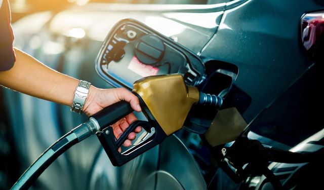 Benzine zam geliyor!