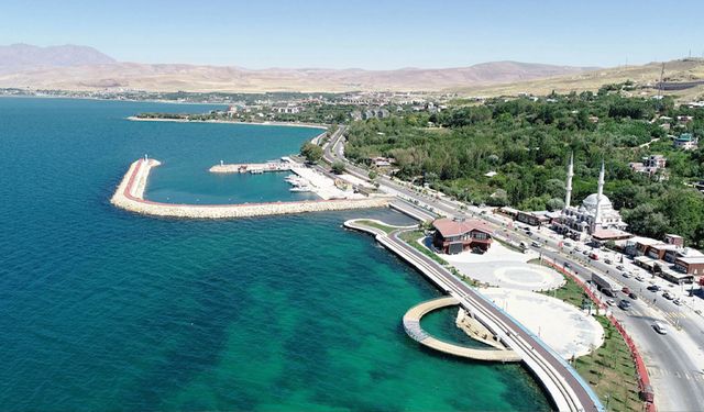 Van Büyükşehir Belediyesi 30 taşınmazı satışa çıkardı