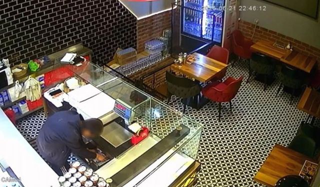 Van'da hırsızlık anı kameraya yansıdı