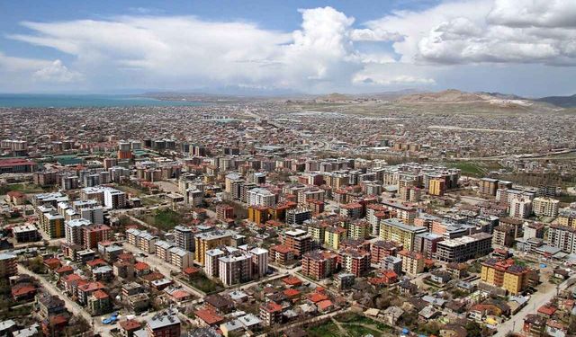 Vanlılar açlıkla karşı karşıya