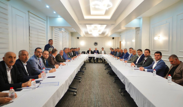 AK Parti Van Teşkilat Toplantısı düzenlendi.
