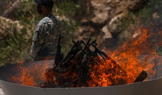 PKK, silahlarını bıraktı: Görüntüleri paylaşıldı