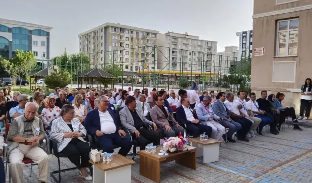 Atatürk Lisesi mezunları bir araya geldi