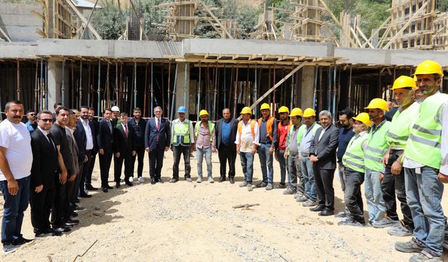 Başkale’de 80 yataklı hafızlık kız Kur’an Kursu inşaatı devam ediyor