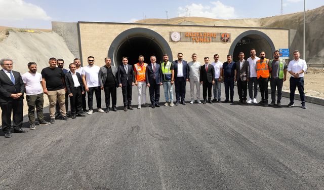 Van Başkale Güzeldere Tüneli’nin ikinci tüpünde çalışmalar sürüyor