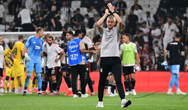 Beşiktaş tribünleri Ole Gunnar Solskjaer'i ıslıkladı!