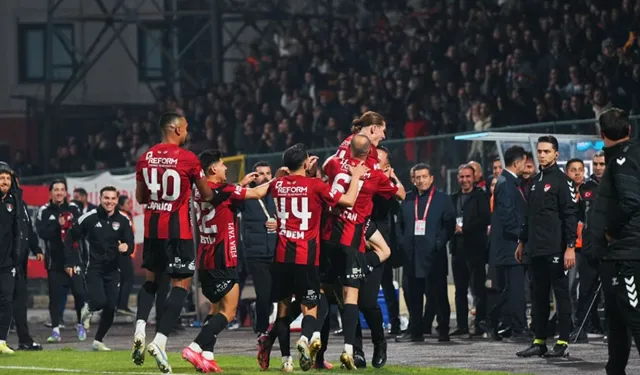 Van Spor’a PFDK’dan çifte ceza!