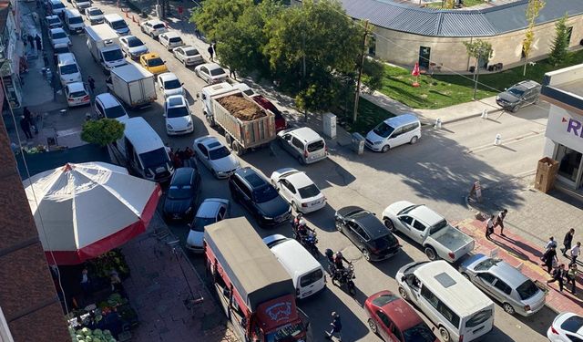 Van’da Kış Aylarında Trafik Neden Kilitleniyor? Sorunun Kaynağı ve Çözüm Önerileri