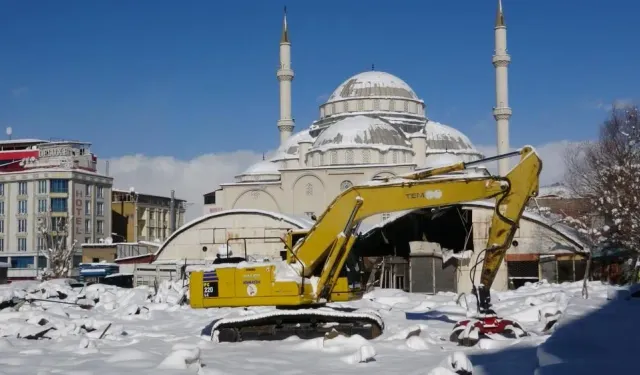 Van’ın 27 Yıllık Mısır Çarşısı yenileniyor: Yıkım başladı