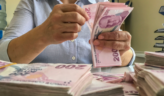 En düşük emekli maaşı farkının ödeneceği tarih açıklandı