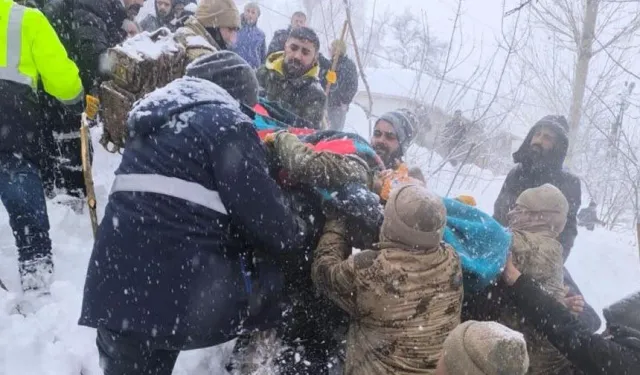 Van’da çığ altında kalan kadın hayatını kaybetti: İşte detaylar…