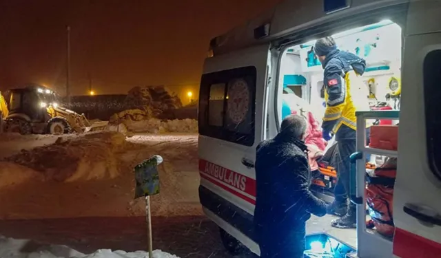 Van’da hastaların yardımına ekipler yetişti