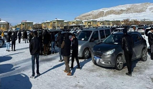 Van Açık Oto Pazarı boş kaldı: Alan yok, bakan çok