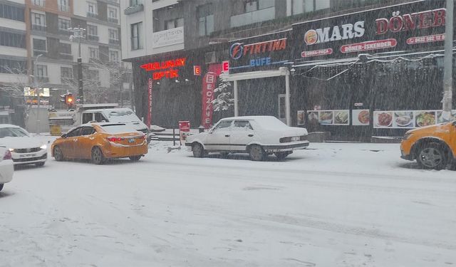 Van’da kar yağışı etkisini sürdürecek!