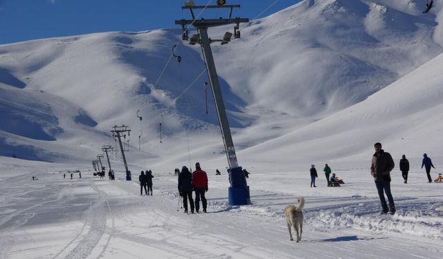 Abalı Kayak Merkezi’nde hafta sonu yoğunluğu yaşandı