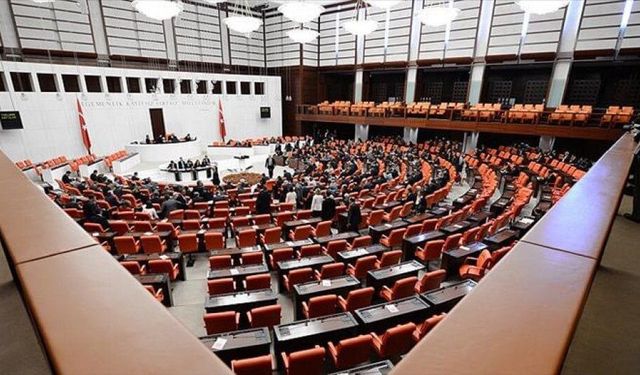 TBMM yoğun mesaisine devam ediyor: En düşük emekli maaşı ve Arap Denizi tezkeresi gündemde