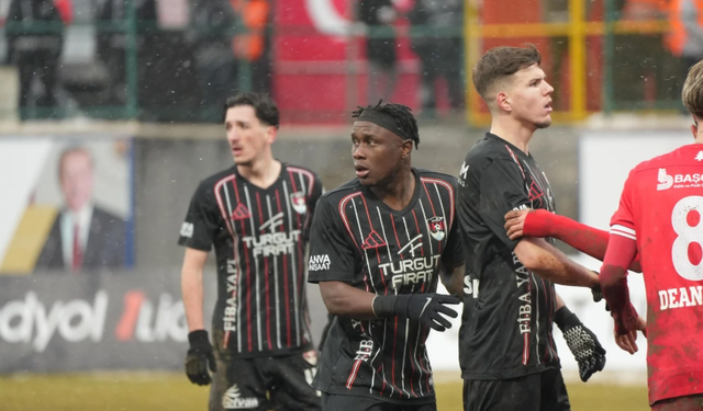 Kırmızı siyahlılar zirve yarışını karıştırmak istiyor