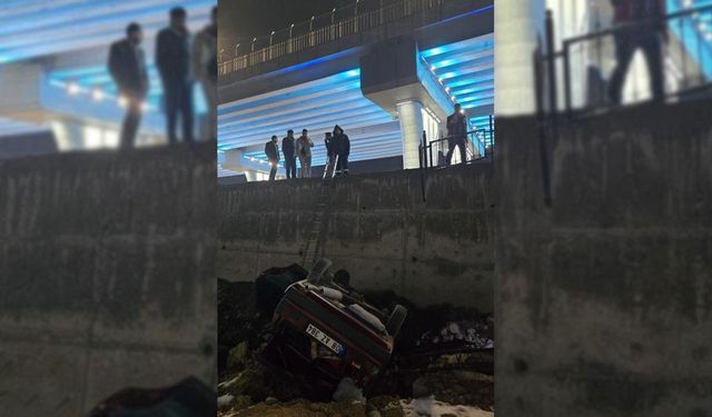 Van Edremit’te köprülü kavşakta otomobil takla attı: Sürücü yaralandı